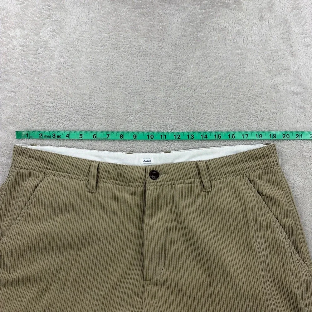 Katin corduroy shorts
